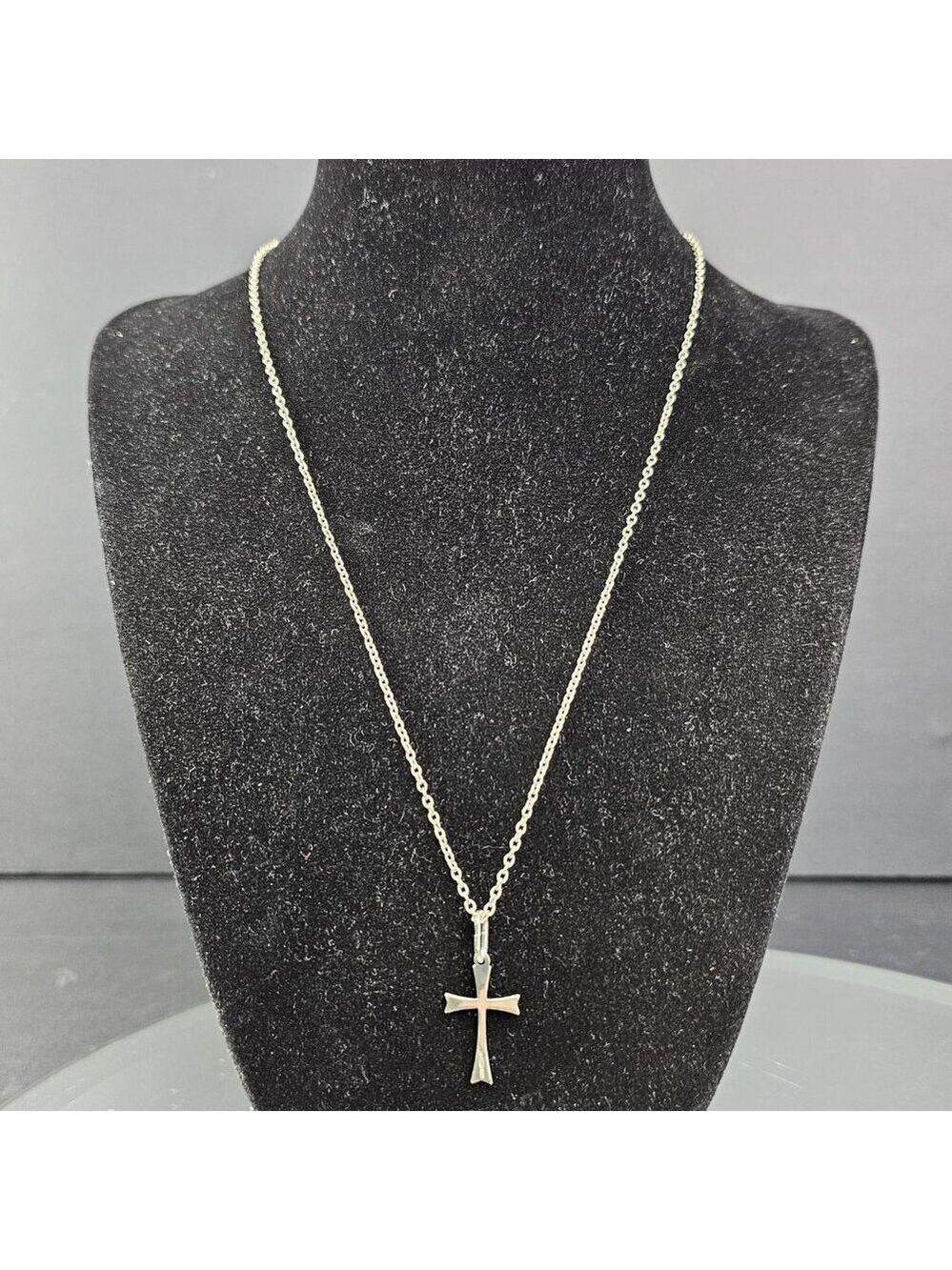 925 Silver 18 Inch Necklace With Silver 925 Cross Pendant Both Stamped, Cleaned